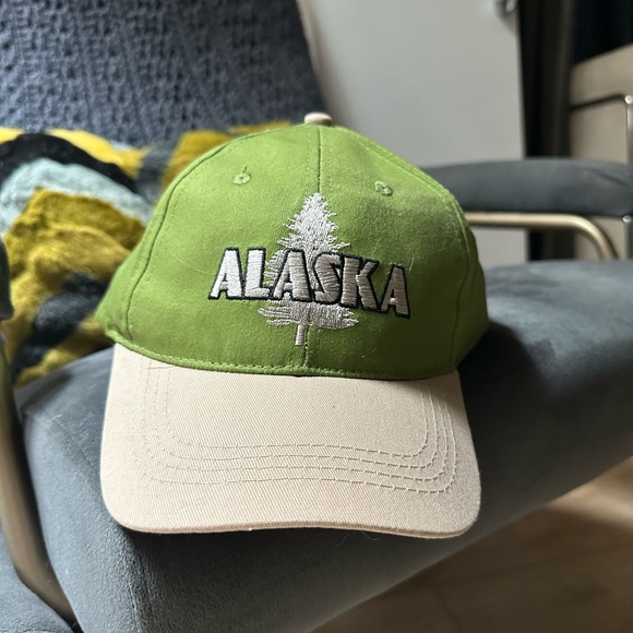 Alaska -Baseball Cap Hat Green Beige Alaska Tree NWT! OSFM - Picture 3 of 7